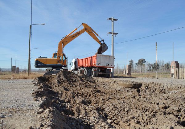 Trabajos en parque industrial y el DVN