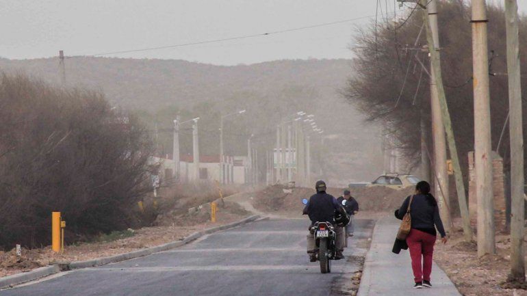 El pavimento del Distrito Vecinal es uno de los proyectos en desarrollo.