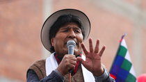 maxima tension en bolivia: evo morales denuncia que tirotearon su auto y apunta al presidente luis arce