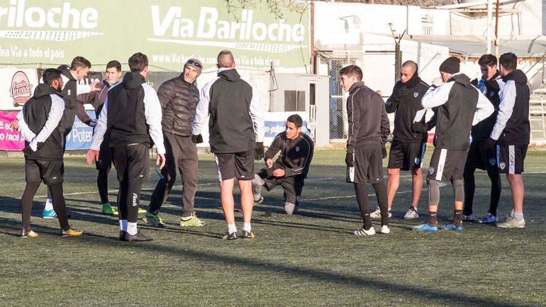 El cambio de césped en La Visera sigue en espera