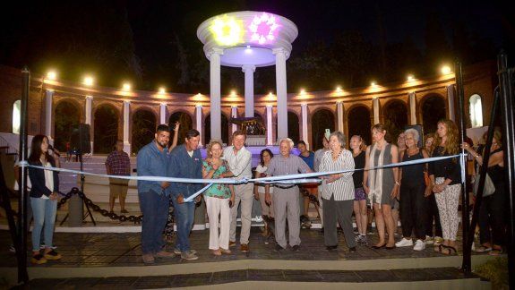 Reinauguraron el anfiteatro del Parque Rosauer