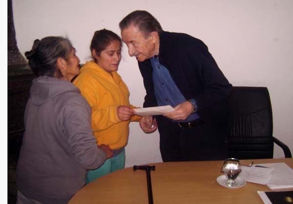 Verani entregó pensiones graciables