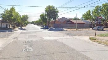 El sector de la calle Bolivia de Cipolletti donde se produjo el incidente vial que causó el fallecimiento del vecino.&nbsp;