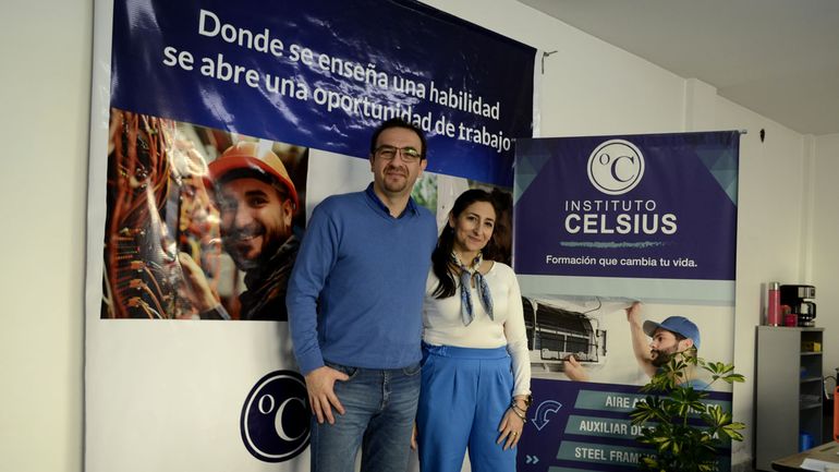 Belén Montes de Oca y su esposo Gonzalo Ramírez, ambos docentes universitarios, están al frente del Instituto Celsius, en Cipolletti. 