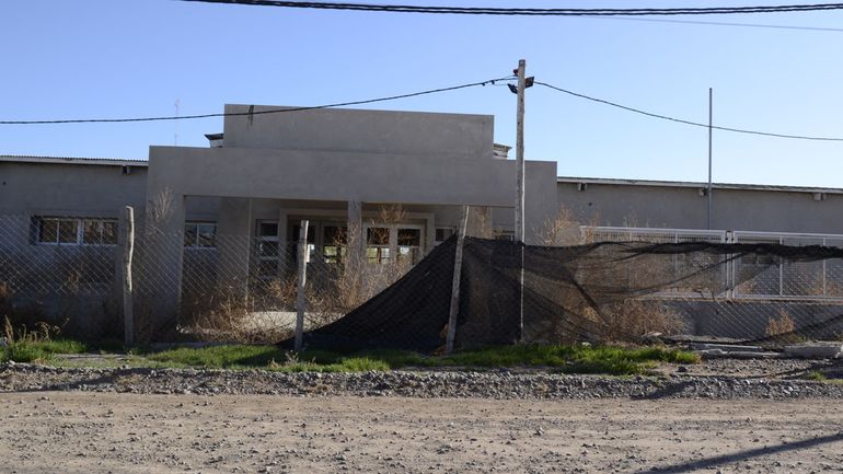 El edificio de la ESRN 161 de Cipolletti se inició en 2021 y hasta el momento no pudo ser finalizada.