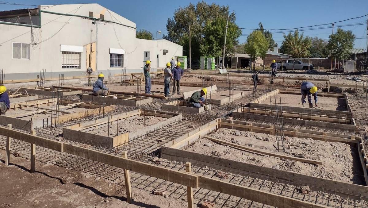 Cinco Saltos: comenzó la etapa final de la obra del hospital