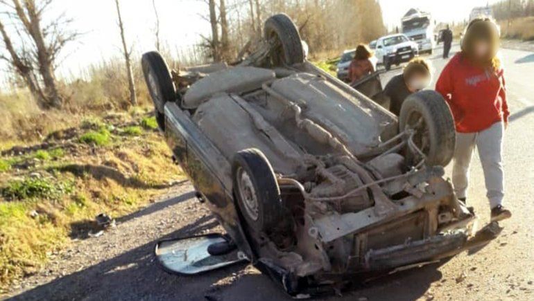 Perdió el control del auto y volcó sobre la Ruta 65