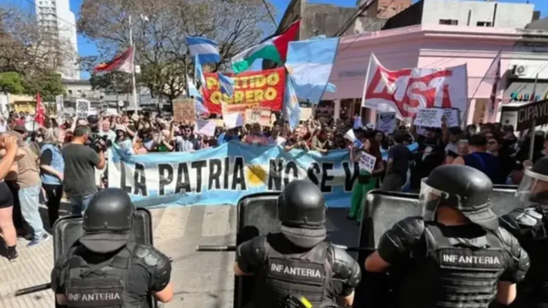 Entre Ríos recibe a Javier Milei tras los incidentes en Santa Fe