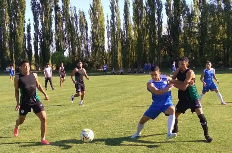 Cipolletti se impuso en ámbos partidos por 3 a 0. Foto cortesía: Sitio Albinegro. 