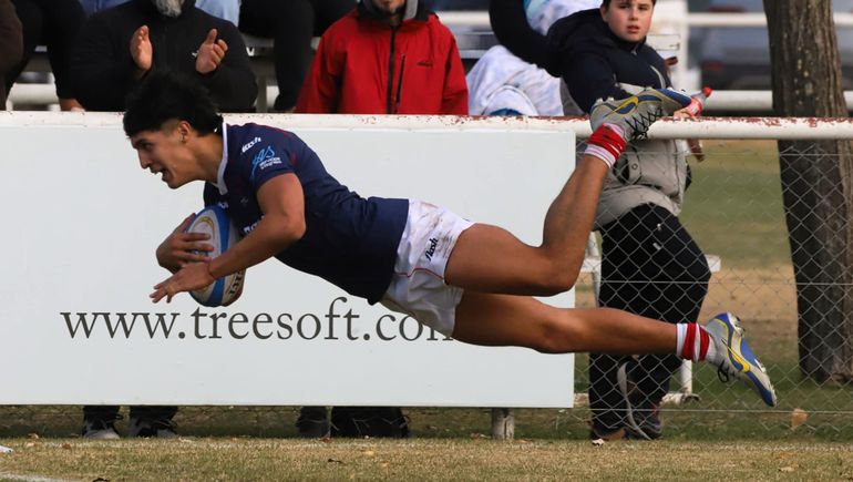 Francisco es una de las figuras de Neuquén Rugby Club.