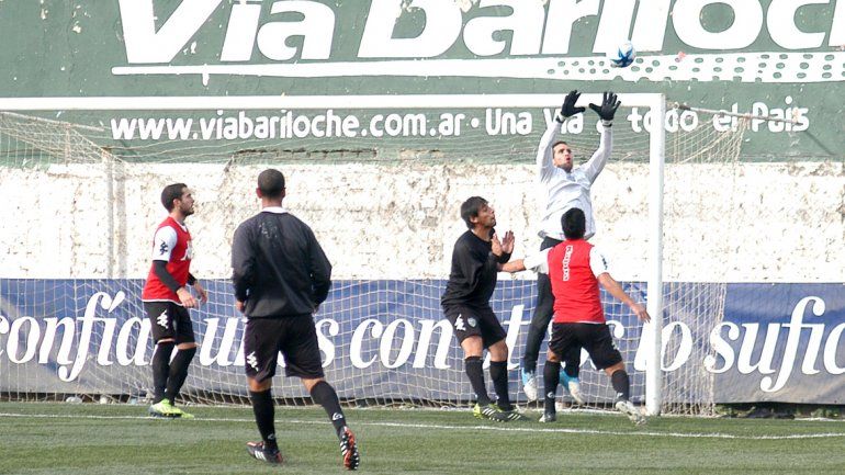 Molini o Ávila reemplazarán a Caprio frente a Juventud Antoniana