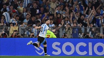 Lionel Messi brilló en su regreso al Monumental.