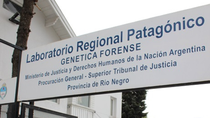 La justicia ordenó una&nbsp;exhumación para realizar una prueba de ADN a un hombre y un adolescente de Cipolletti.