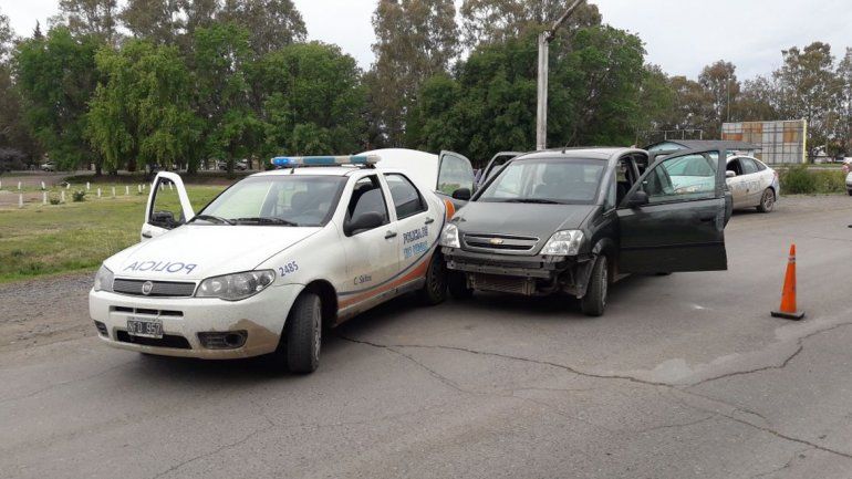 Le robaron el auto a un vecino, se dieron a la fuga pero no llegaron lejos