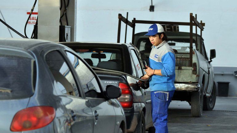 Se viene otro aumento en los combustibles: la nafta subirá entre un 7 y 12% a fin de mes