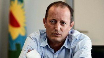 tras el escandalo, insaurralde bajo su candidatura en lomas de zamora