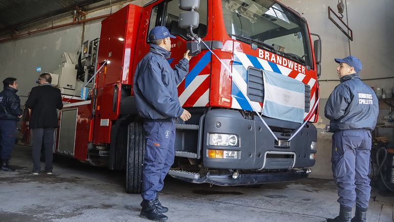 Los Bomberos Voluntarios de Cipolletti y todo el país festejan su día.