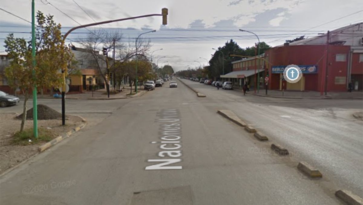 Lo amenazaron con un cuchillo en su cuello y lo asaltaron