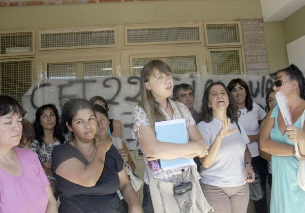 No pudieron comenzar las clases en el CET 22