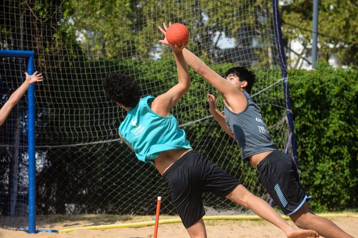 Lautaro Lisanti, la promesa del beach handball cipoleño.