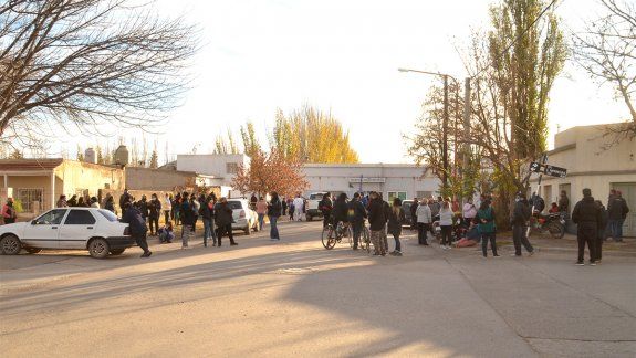 Vecinos del Obrero van a la Muni por la electricidad