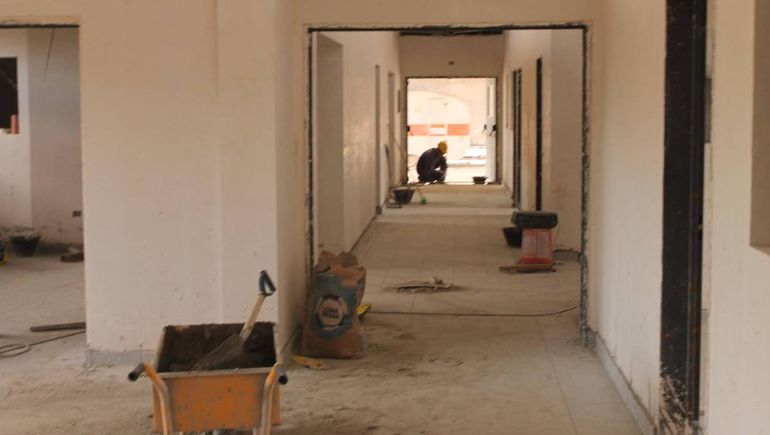 Fernández Oro: continúa a buen ritmo la obra del hospital