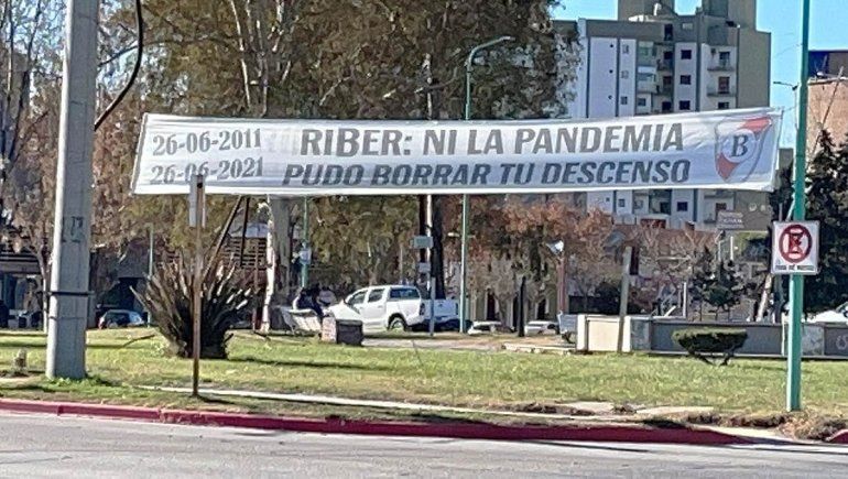 Cipo amaneció con gastadas a River por el cumple del descenso