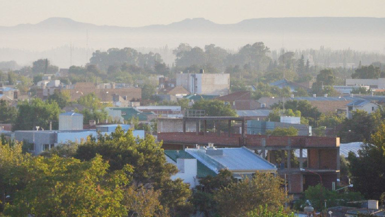 El pron&oacute;stico del tiempo para el fin de semana en Cipolletti: fr&iacute;o, viento y posibles lluvias.
