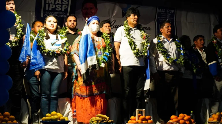 Le robaron el celular a Evo Morales: la policía lo busca intensamente