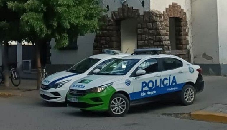 La Policía investiga un millonario robo en una casa de Villa Regina.