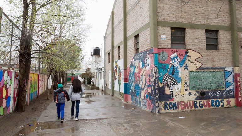 En la Escuela 294 del barrio Anai Mapu este año el comedor funcionó sólo 5 días por falta de insumos.