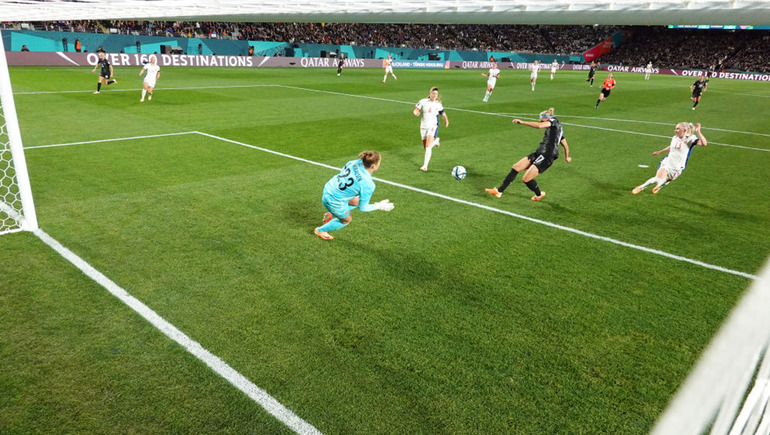 El Mundial de fútbol femenino comenzó con el triunfo del local sobre Noruega. 