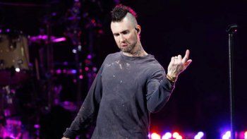 el papelon de maroon 5 en el festival de vina del mar