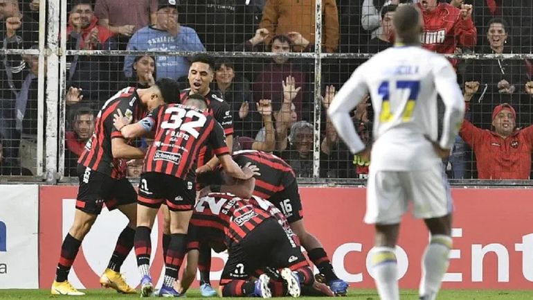 Patronato bailó a Boca y lo goleó en Paraná.&nbsp;