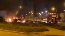 El fuego afectó severamente al vehículo y tuvo que acudir una dotación de bomberos para apagarlo. 