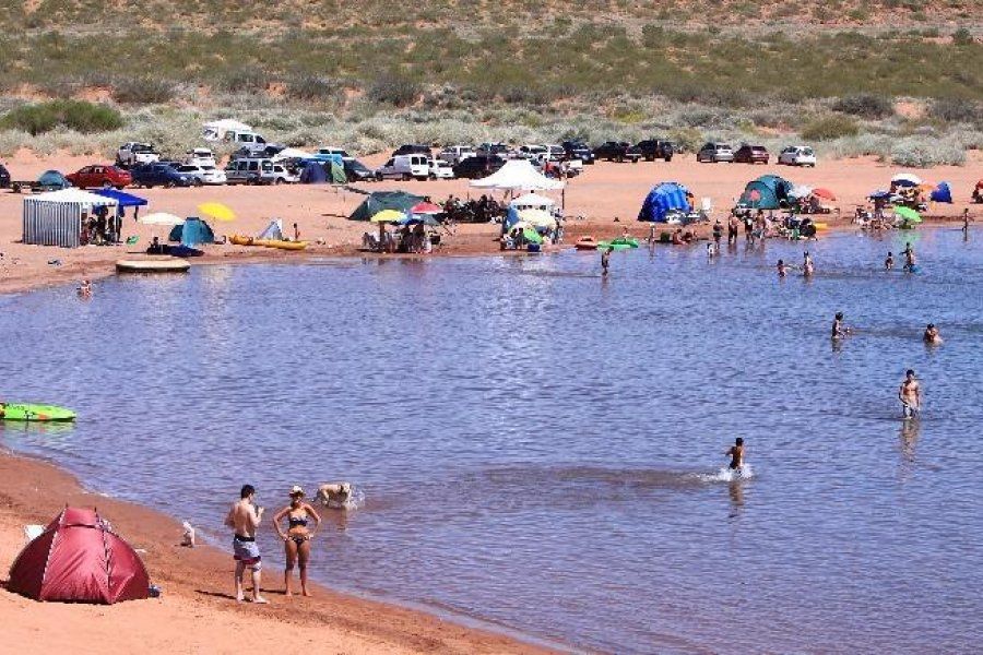 Los fiesteros de Los Barreales se quedaron sin playa y sin kitesurf