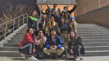 los bailarines cipolenos que la rompen con sus videos en las redes sociales