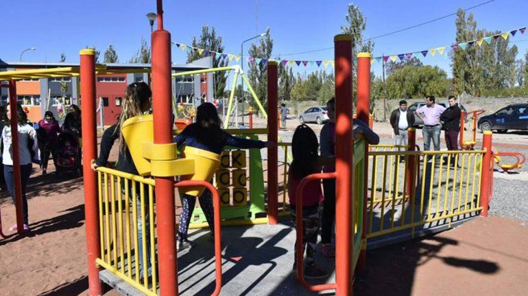 Inauguran SUM, plaza y cloacas en el Loteo Social