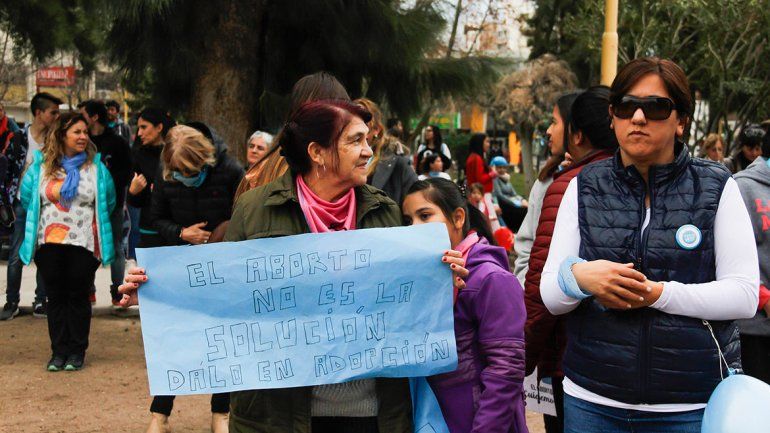 La concentración contra el aborto legal tuvo lugar en la plaza San Martín.