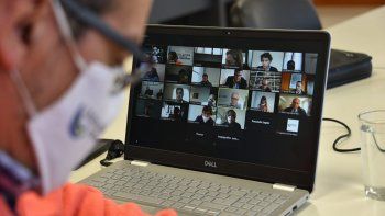 varias voces contra la suspension de los juicios por jurados
