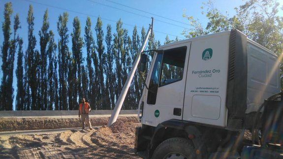 Cortes de electricidad en Cipolletti y Oro por un choque en la Ruta 22