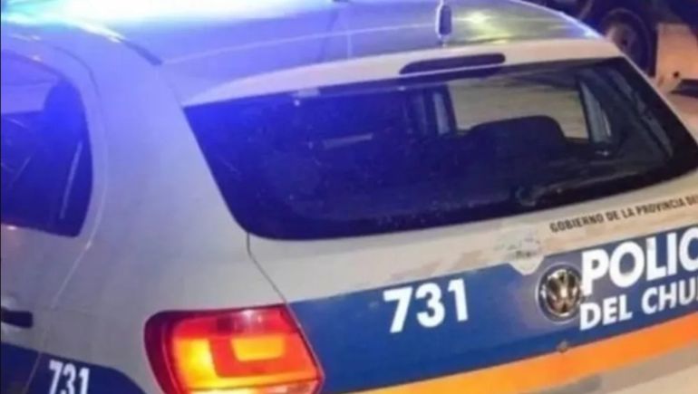 La Policía de Trelew encontró uno de los autos usados en el robo pero los ladrones siguen prófugos.