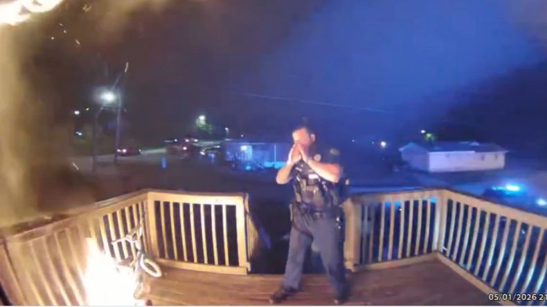 El agente que se convirtió en héroe fue felicitado por el Departamento de Policía de Chattanooga.