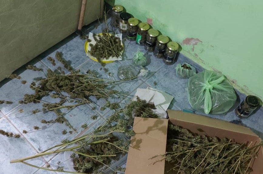 Lo investigaban por drogas y armas