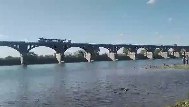 El tránsito de camiones está prohibido sobre el Puente Dique Ballester