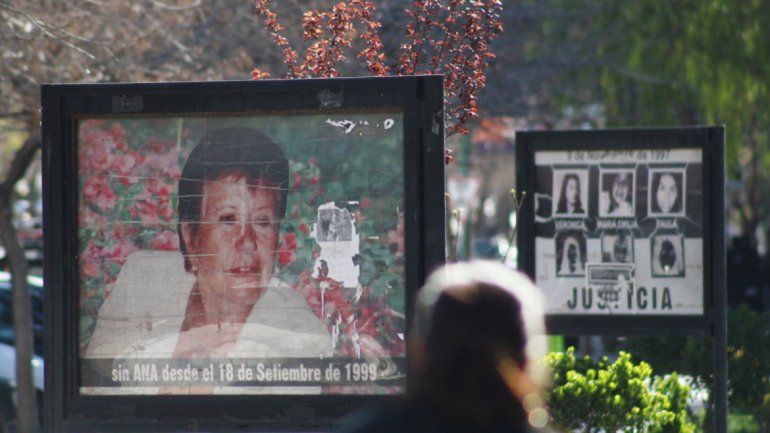 Zerdán apareció muerta en su laboratorio el 17 de septiembre de 1999.