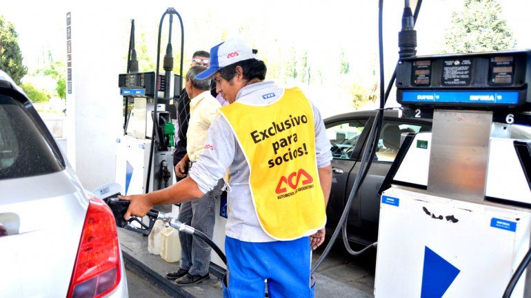 Por un aumento de impuestos en AFIP,  sube la nafta