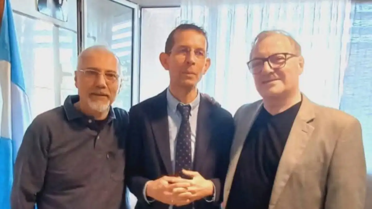 La visita oficial del cónsul general de Italia, Nicola Bazzani, a las instalaciones del Círculo Cultura Italia de Neuquén un momento para la historia.