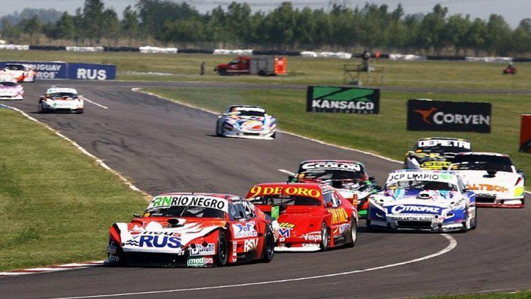 Jáuregui encabezó el pelotón en un tramo de la carrera en La Plata.
