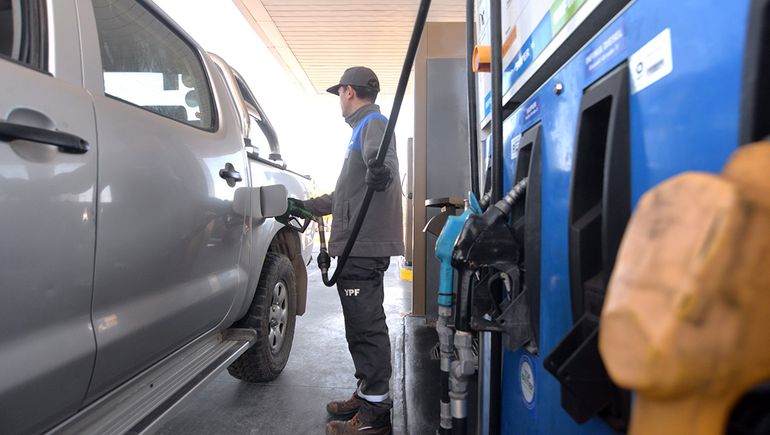 El precio de la nafta está bajando, aseguró el referente de los estacioneros del Valle